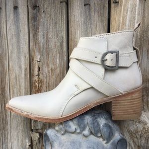 NWT Free People Back Loop Ankle Boot Leather Ecru 37